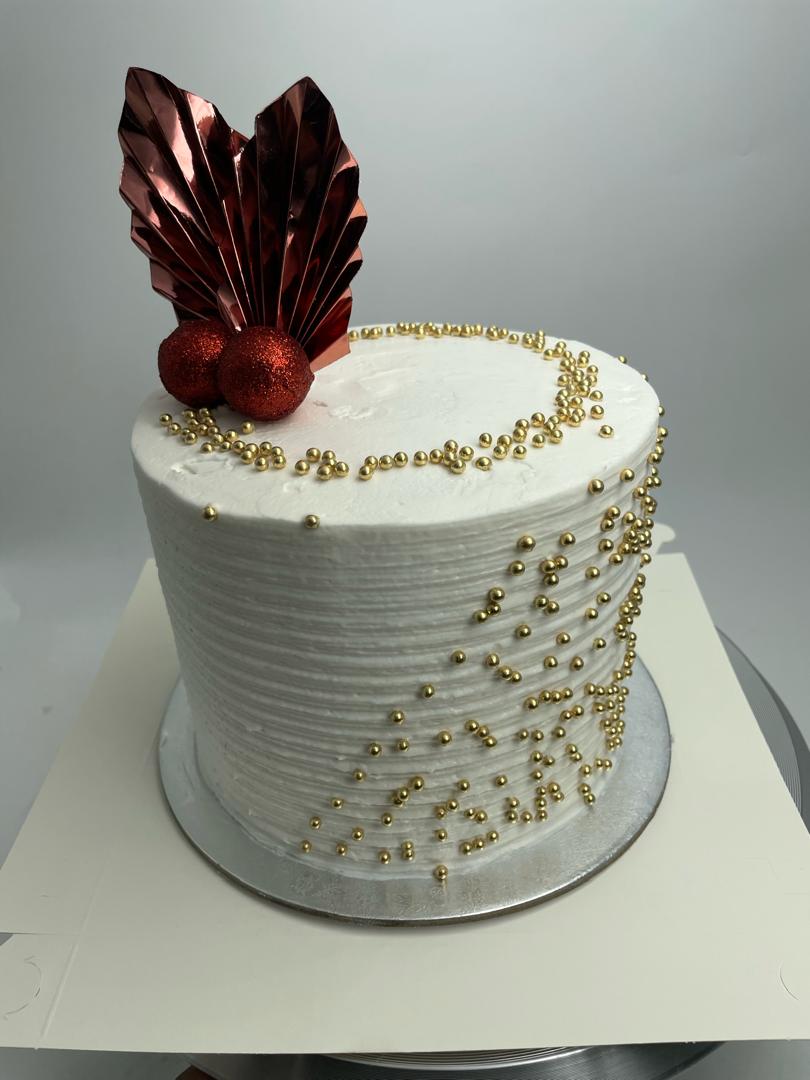 White & Gold Pearl Cake