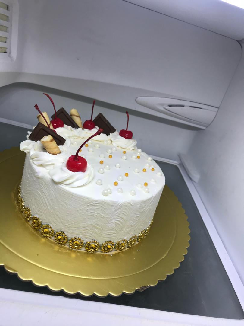 Cherry Chocolate Pearl Cake